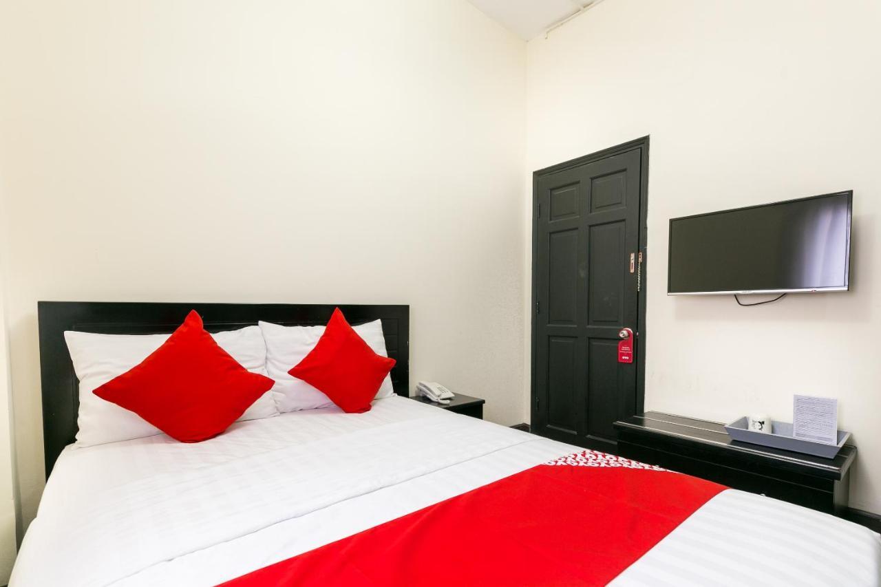 Oyo 438 Small Bay Hotel 胡志明市 外观 照片