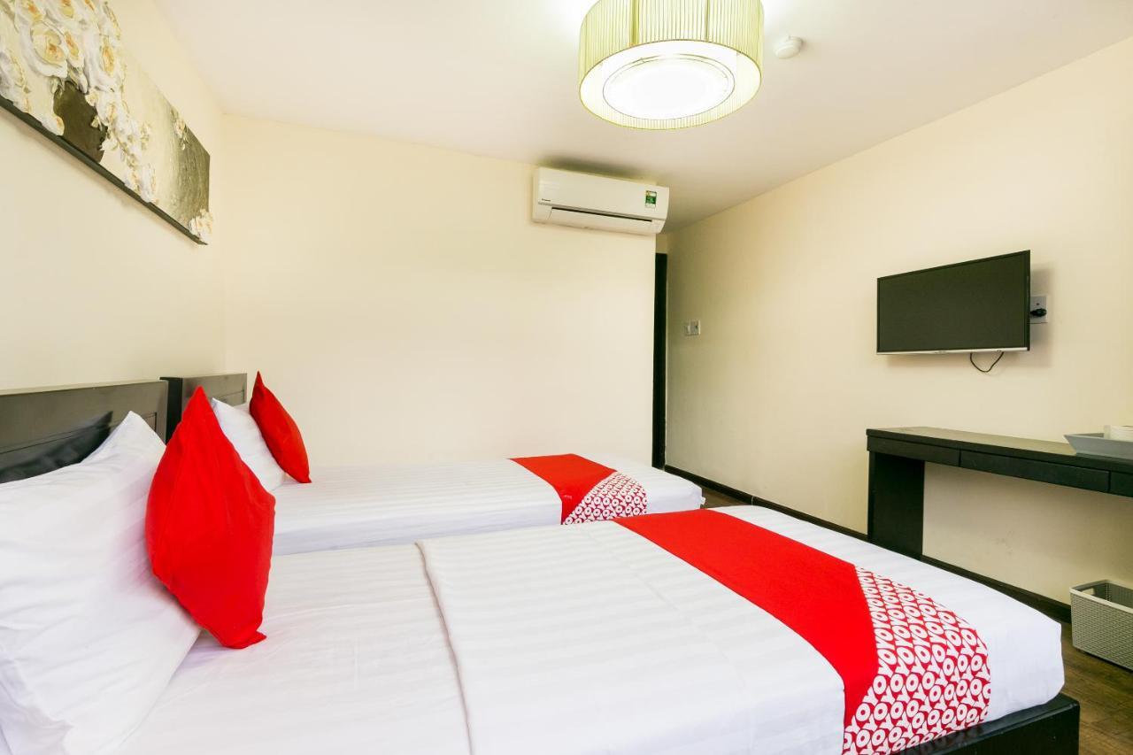 Oyo 438 Small Bay Hotel 胡志明市 外观 照片