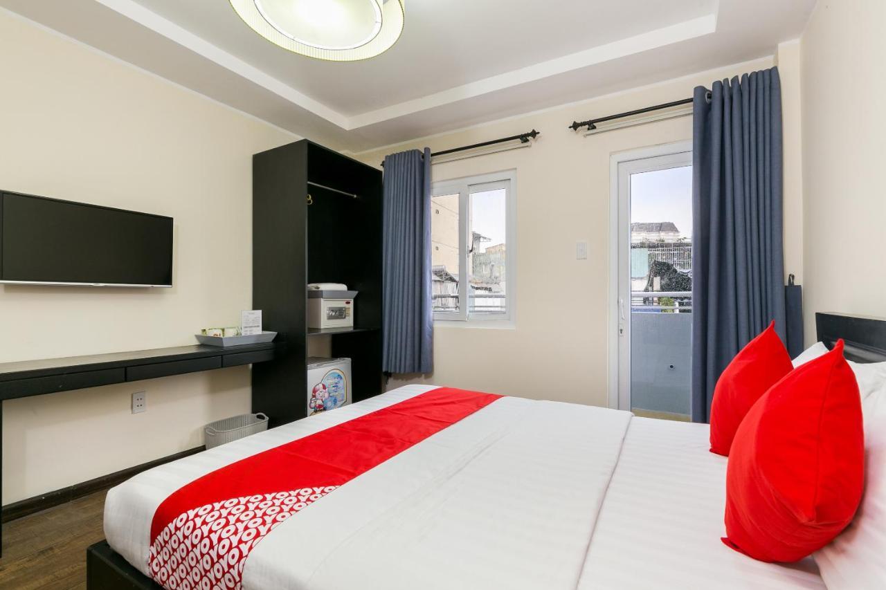 Oyo 438 Small Bay Hotel 胡志明市 外观 照片