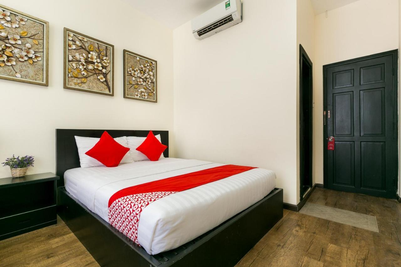 Oyo 438 Small Bay Hotel 胡志明市 外观 照片